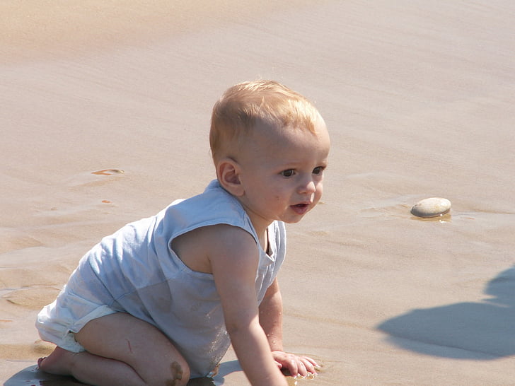 baby-beach-child-summer-preview.jpg